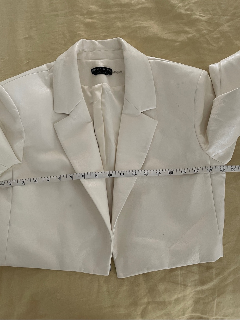AS IS Alice + Olivia faux butter-soft leather cropped blazer ivory jacket US 12 - Picture 11 of 12